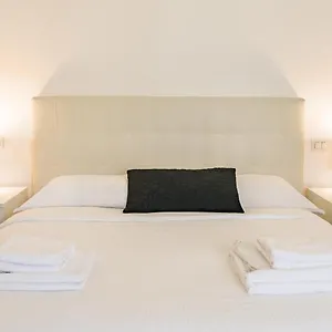 Apartment 21, Milan